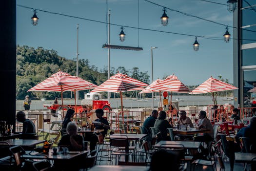 Umění Stolování: Jak Správně Jíst v Restauraci a Užít Si To